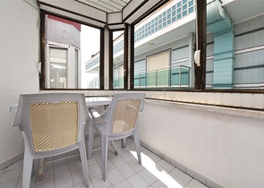 Трехкомнатная квартира с отдельной кухней в районе пляжа Клеопатры