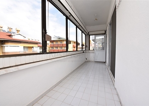 Трехкомнатная квартира с отдельной кухней в районе пляжа Клеопатры