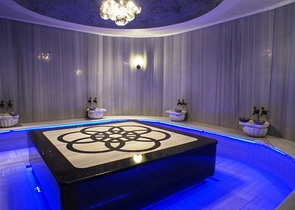 Шикарная квартира на первой линии в районе Каргыджак 