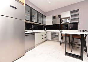 Шикарная квартира на первой линии в районе Каргыджак 