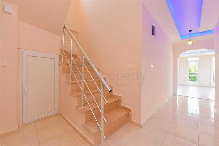 Большой пентхаус 4+1 площадью 165 м2