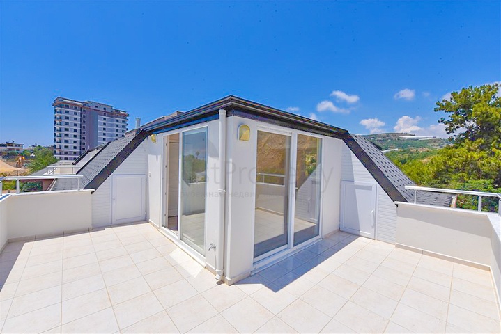 Большой пентхаус 4+1 площадью 165 м2