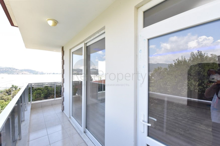 Большой пентхаус 4+1 площадью 165 м2