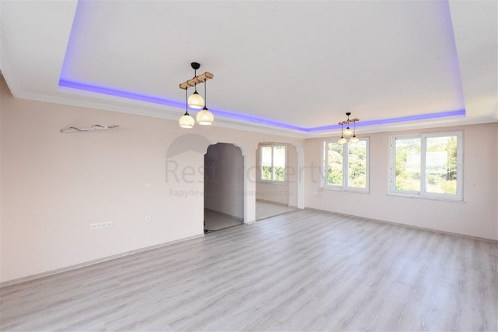 Большой пентхаус 4+1 площадью 165 м2