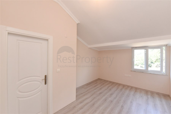 Большой пентхаус 4+1 площадью 165 м2