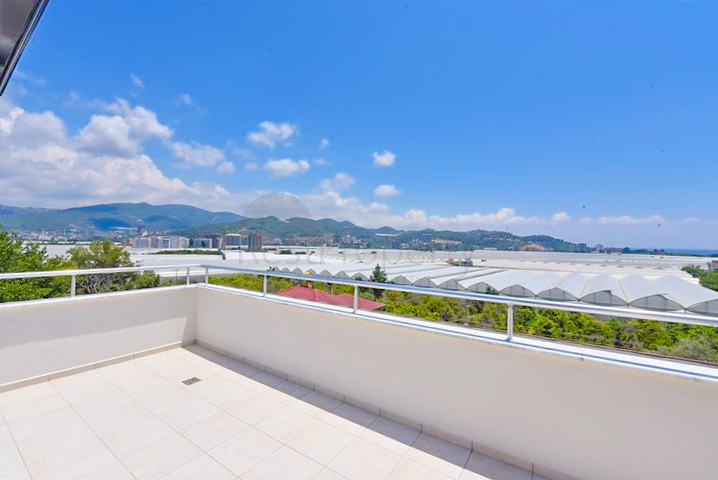 Большой пентхаус 4+1 площадью 165 м2