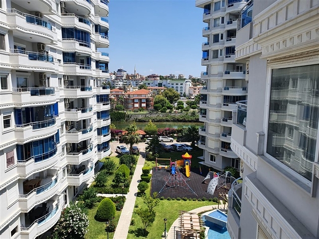 Квартира 2+1 на первой береговой линии в Тосмуре