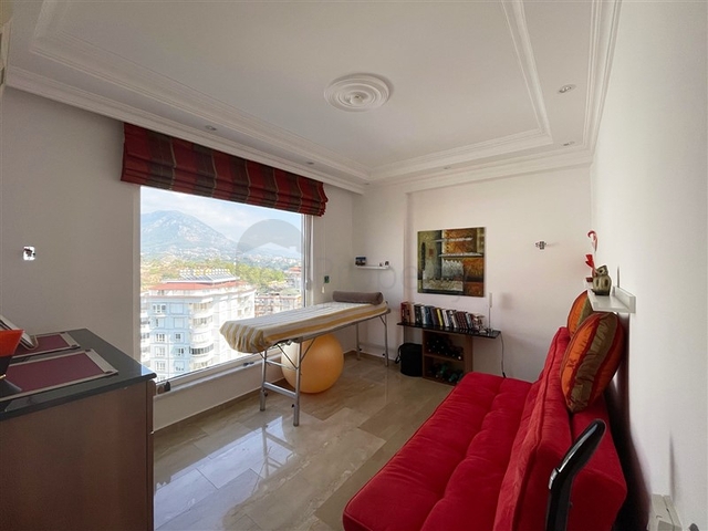 Просторная квартира 2+1 в районе Тосмур