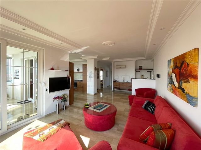 Просторная квартира 2+1 в районе Тосмур