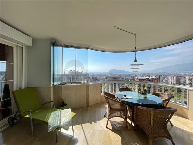 Просторная квартира 2+1 в районе Тосмур