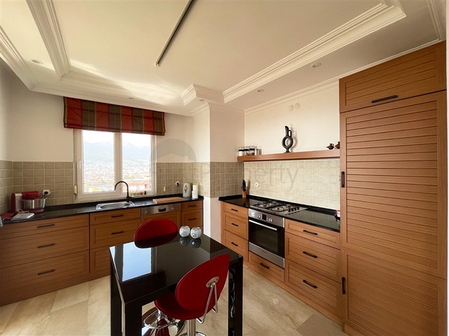 Просторная квартира 2+1 в районе Тосмур