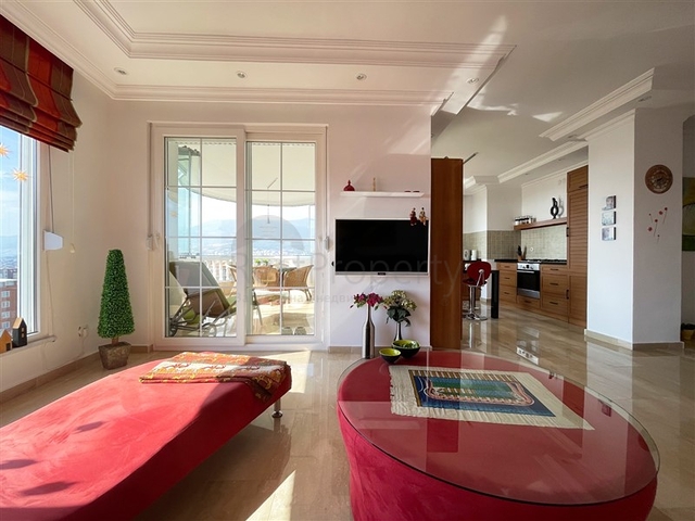 Просторная квартира 2+1 в районе Тосмур