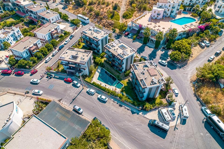 Дуплекс 2+1 с террасой и садом в центральной части Бодрума в шаговой доступности к морю