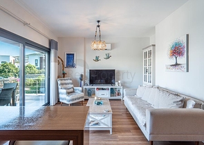 Дуплекс 2+1 с террасой и садом в центральной части Бодрума в шаговой доступности к морю