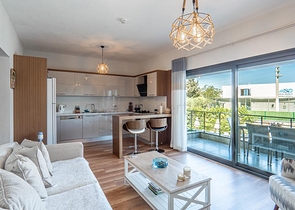 Дуплекс 2+1 с террасой и садом в центральной части Бодрума в шаговой доступности к морю