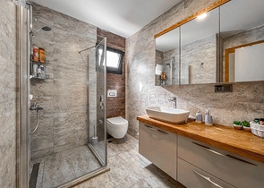 Дуплекс 2+1 с террасой и садом в центральной части Бодрума в шаговой доступности к морю