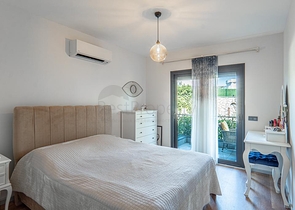 Дуплекс 2+1 с террасой и садом в центральной части Бодрума в шаговой доступности к морю