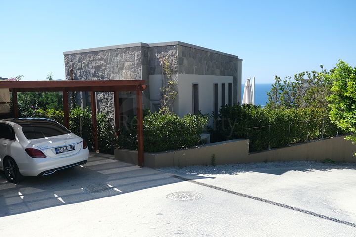 Вилла 3+1 в элитном комплексе с видом на море в районе Ялыкавак