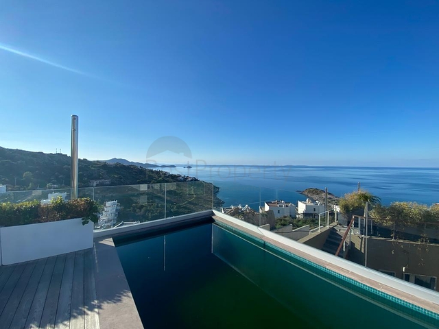 Вилла 3+1 в элитном комплексе с видом на море в районе Ялыкавак