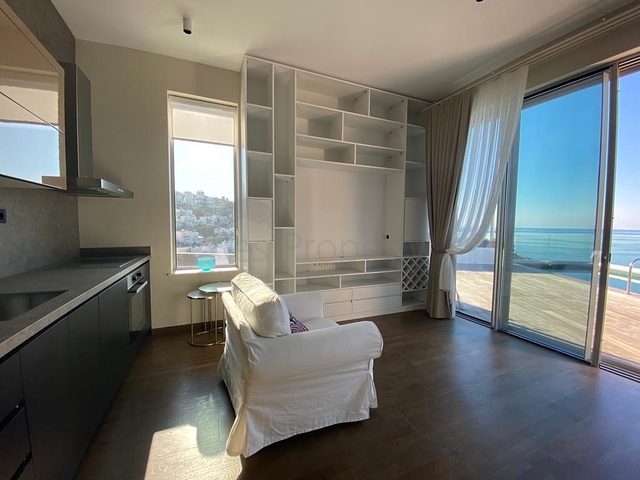 Вилла 3+1 в элитном комплексе с видом на море в районе Ялыкавак