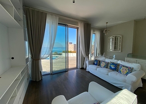 Вилла 3+1 в элитном комплексе с видом на море в районе Ялыкавак