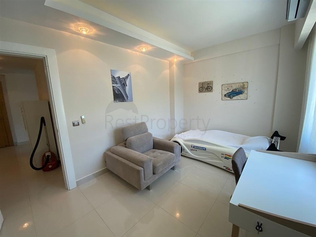 Четырехкомнатные апартаменты в Махмутларе