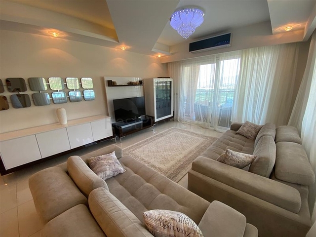 Четырехкомнатные апартаменты в Махмутларе