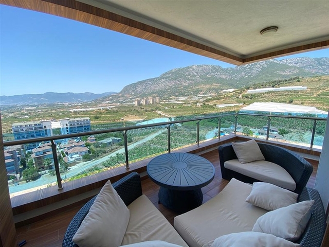 Четырехкомнатные апартаменты в Махмутларе