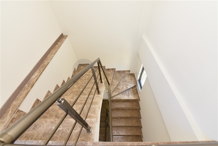 Вилла 3+1 в озелененном районе Каргыджак