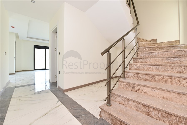 Вилла 3+1 в озелененном районе Каргыджак