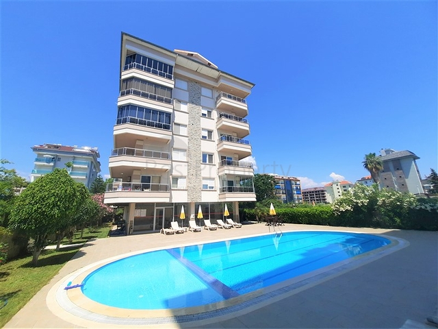 Квартира планировкой 1+1 с видом на море в районе Кестель