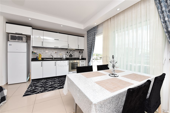 Просторные апартаменты в шаговой доступности к морю в уютном районе Кестель