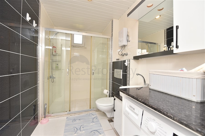 Просторные апартаменты в шаговой доступности к морю в уютном районе Кестель