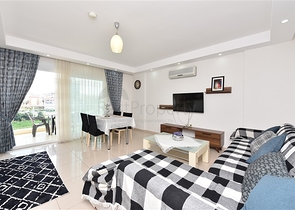 Просторные апартаменты в шаговой доступности к морю в уютном районе Кестель