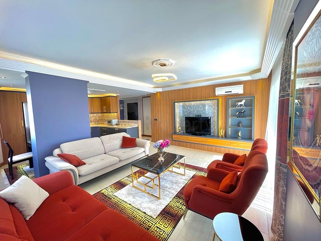 Эксклюзивная квартира для большой семьи в районе Махмутлар