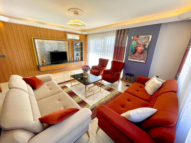 Эксклюзивная квартира для большой семьи в районе Махмутлар