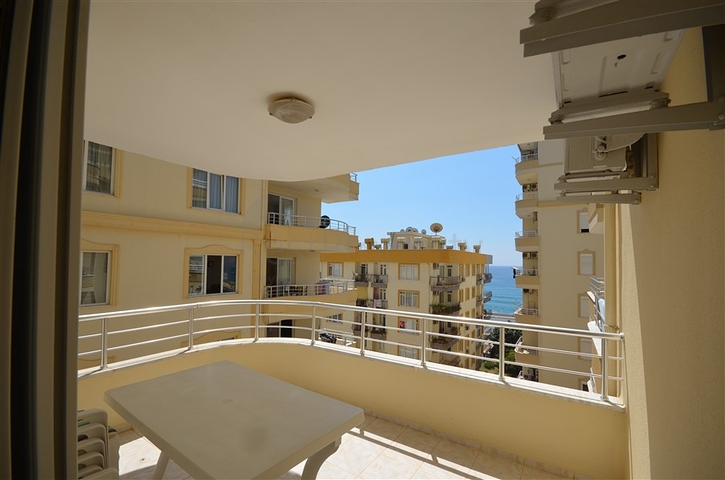 Квартира в 50м от моря в районе Тосмур