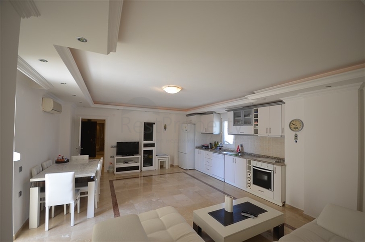 Квартира в 50м от моря в районе Тосмур