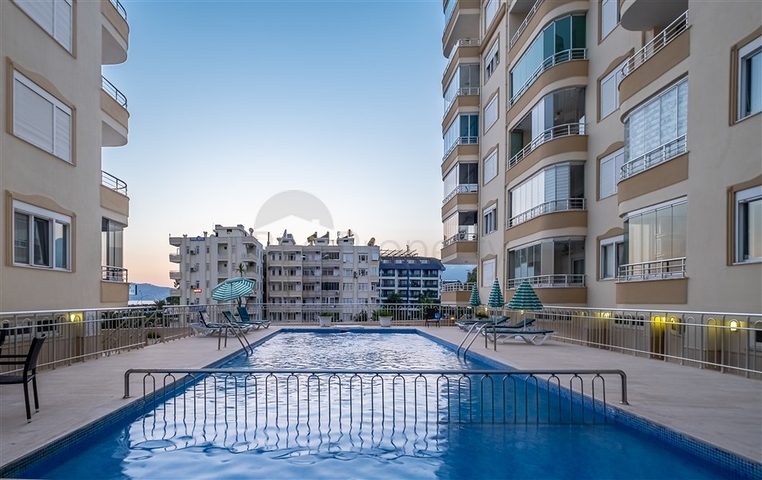 Квартира в 50м от моря в районе Тосмур