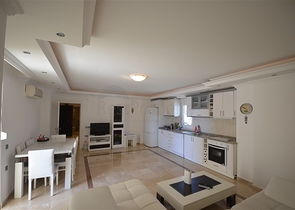 Квартира в 50м от моря в районе Тосмур