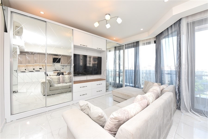 Шикарный пентхаус планировкой 2+1 на Клеопатре