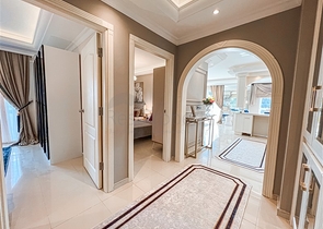 Квартира 2+1 на берегу моря в Махмутларе