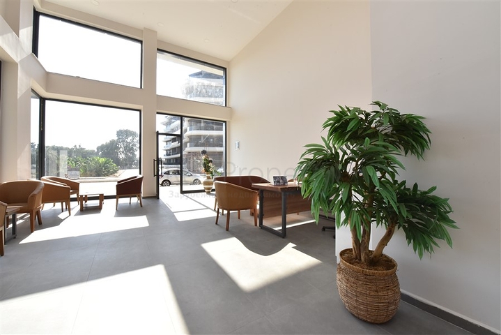 Коммерческое помещение с выходом на центральную улицу района Каргыджак 