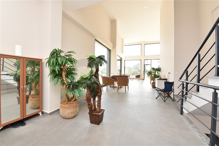 Коммерческое помещение с выходом на центральную улицу района Каргыджак 