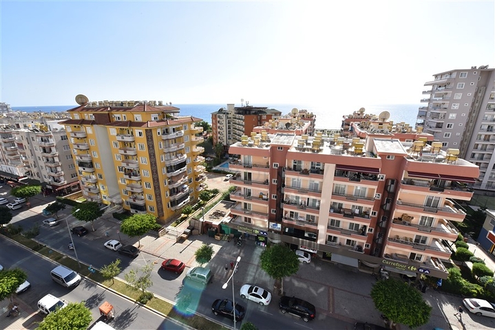 Квартира 2+1 с отдельной кухней в 125 м от моря в районе Махмутлар