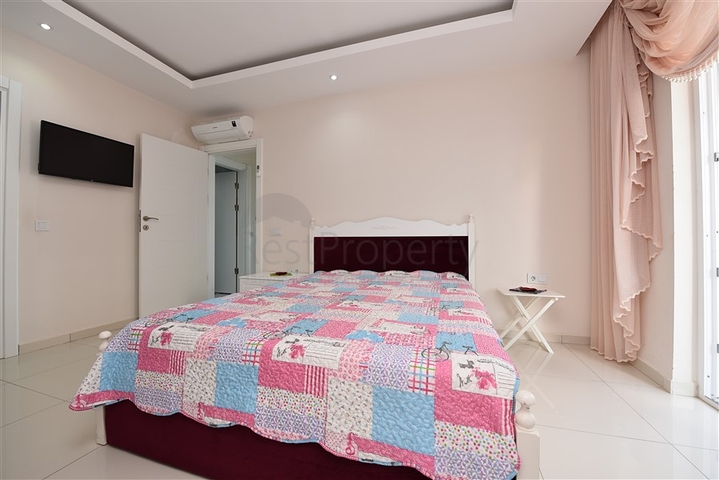 Квартира 2+1 с отдельной кухней в 125 м от моря в районе Махмутлар