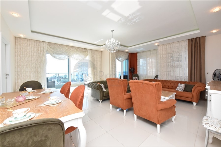 Квартира 2+1 с отдельной кухней в 125 м от моря в районе Махмутлар