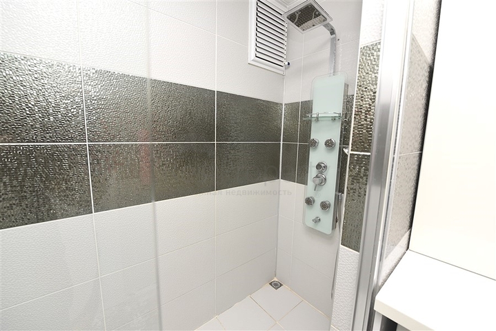 Квартира 2+1 с отдельной кухней в 125 м от моря в районе Махмутлар