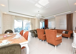 Квартира 2+1 с отдельной кухней в 125 м от моря в районе Махмутлар