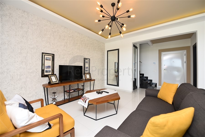 Садовый дуплекс в одном из лучших комплексов в районе Каргыджак